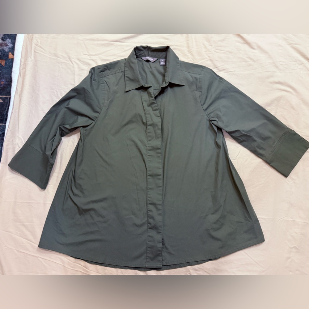 Martha Stewart brand swing style button down shirt